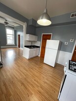 1307 W Huron St, Unit #3R Apartments