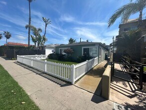 841-845 Felspar St in San Diego, CA - Building Photo - Building Photo