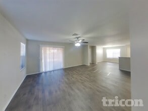 11445 W Cambridge Ave in Avondale, AZ - Building Photo - Building Photo