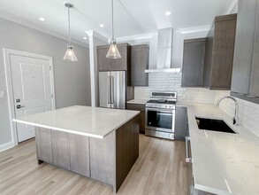 3347 N Kenmore Ave, Unit 3S in Chicago, IL - Building Photo - Building Photo