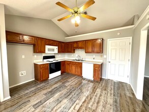 10559 Kristen Dr in Olive Branch, MS - Building Photo - Building Photo