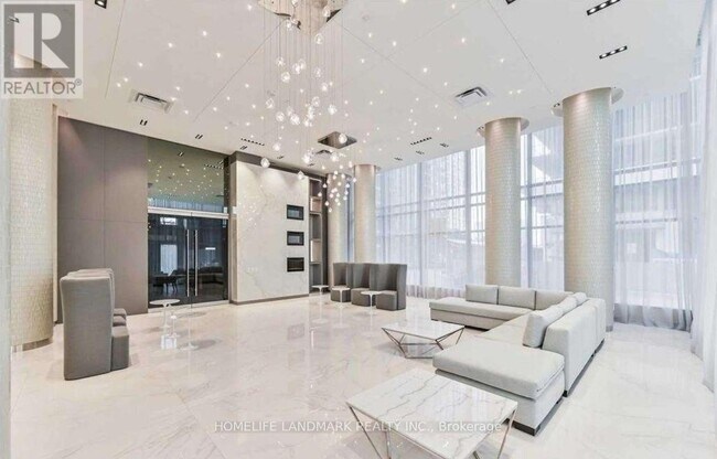 75 Oneida Crescent in Richmond Hill, ON - Building Photo - Building Photo