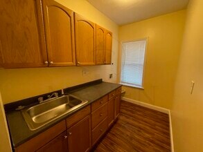 225 Holland St-Unit -1 in Somerville, MA - Building Photo - Building Photo