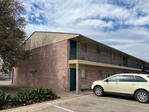 608 M Ave in San Angelo, TX - Building Photo - Building Photo