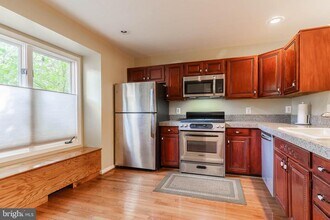 4018 Lake Glen Rd in Fairfax, VA - Building Photo - Building Photo