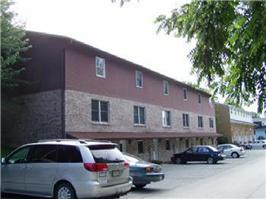 1035-1061 Hartman Dr Apartments