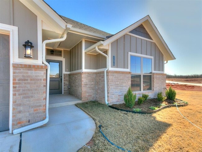 12028 Rockbed Dr in Yukon, OK - Building Photo - Building Photo