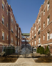 5728 S Blackstone Ave-Unit -5728 S. Blackstone #204 in Chicago, IL - Building Photo - Building Photo