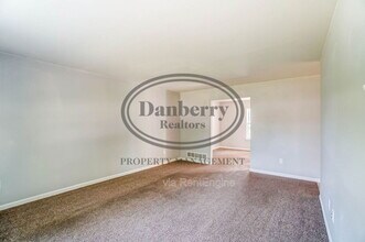 3733 Willow Run Dr in Toledo, OH - Building Photo - Building Photo