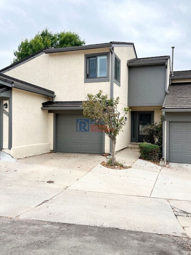 property at 4568 Excalibur Ct
