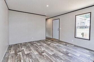 923 W Lee Rd in Taylors, SC - Building Photo - Building Photo