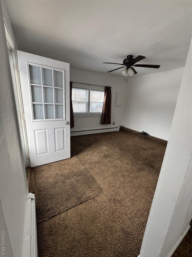 523 Fostertown Rd in Newburgh, NY - Building Photo - Building Photo