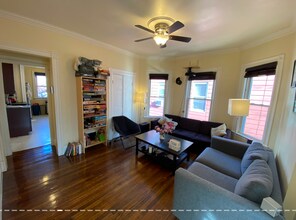 383 Highland Ave, Unit 2 in Somerville, MA - Building Photo - Building Photo