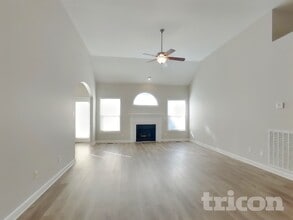 4932 Tulip Grove Ln in Nashville, TN - Building Photo - Building Photo