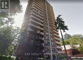 10 Huntley St in Toronto, ON - Building Photo