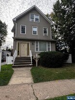 510 Shaler Blvd, Unit 3 in Ridgefield, NJ - Building Photo