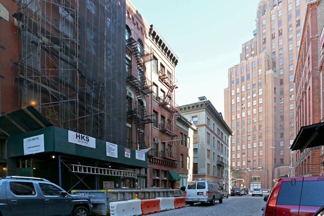 11 Jay St in New York, NY - Building Photo - Building Photo