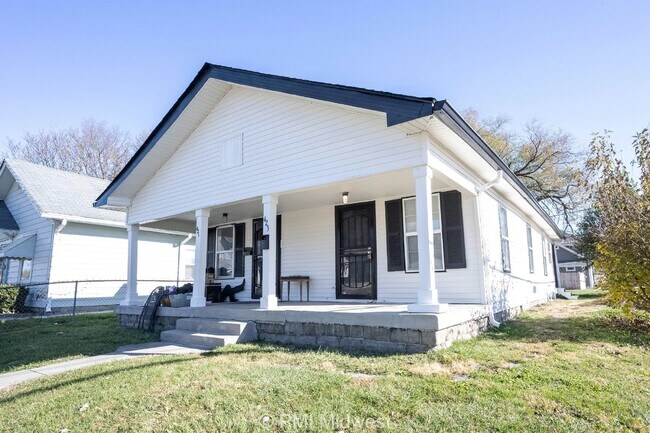 423 Villa Ave in Indianapolis, IN - Building Photo - Building Photo