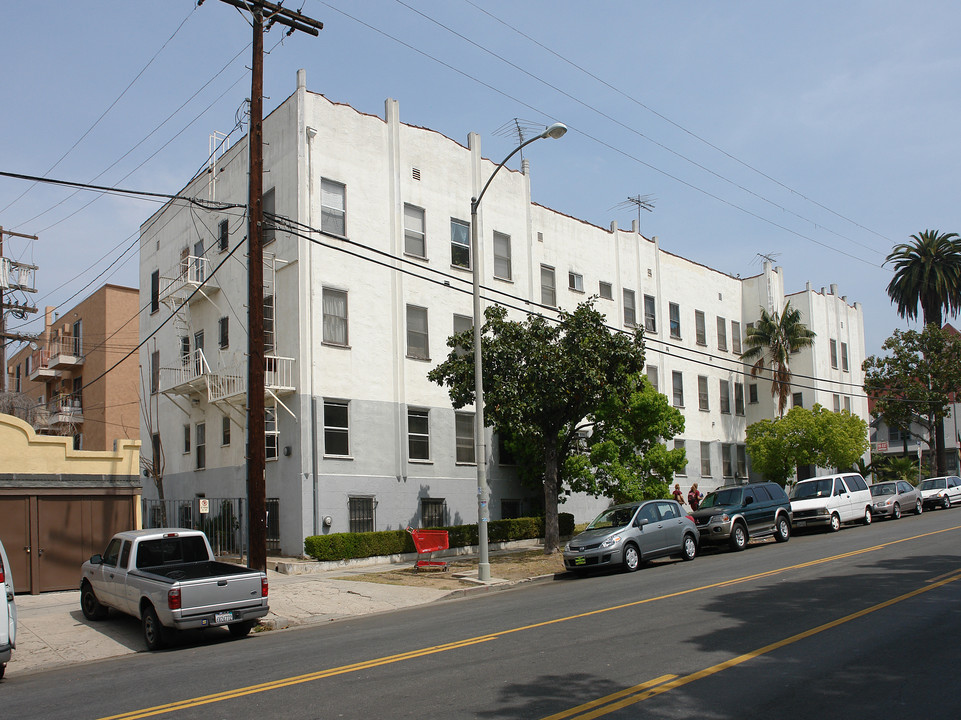 4125 Rosewood Ave in Los Angeles, CA - Building Photo