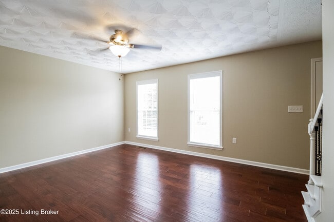 6005 Delilah Ct in Louisville, KY - Building Photo - Building Photo