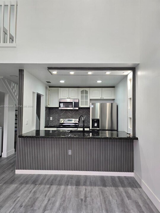 1120 Parkside Green Dr in Greenacres, FL - Foto de edificio