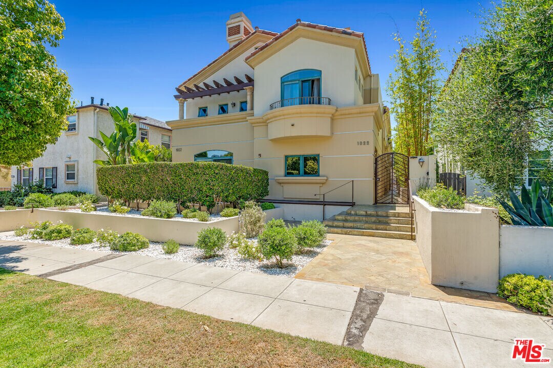 1022 10th St in Santa Monica, CA - Building Photo