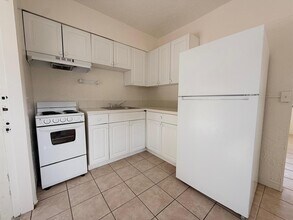 5607 N Flagler Dr in West Palm Beach, FL - Building Photo - Building Photo