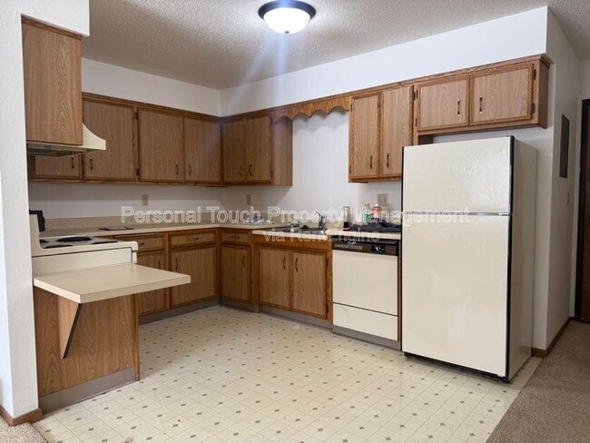 1310 34th Ave S in Moorhead, MN - Building Photo - Building Photo