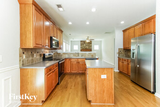 4015 Shadetree Dr in Winston-Salem, NC - Building Photo - Building Photo