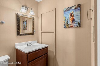 8401 N Atlantic Ave, Unit 2 in Cape Canaveral, FL - Foto de edificio - Building Photo