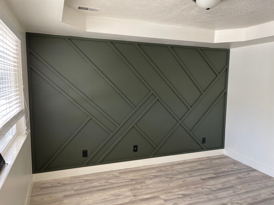 1245 N 400 E in Logan, UT - Foto de edificio