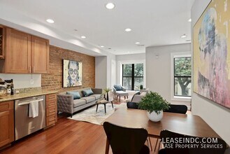 1725 Euclid St NW in Washington, DC - Building Photo - Building Photo