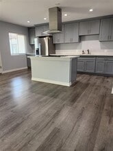 1244 E. 4th Street Apartments in Long Beach, CA - Building Photo - Building Photo