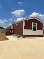 15949 S Flores St in San Antonio, TX - Building Photo