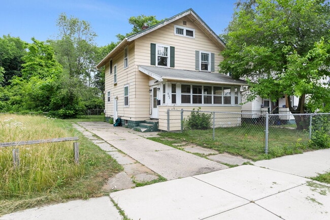 833 E Dubail Ave in South Bend, IN - Foto de edificio - Building Photo