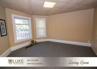 203 S Summit Ave in Sioux Falls, SD - Building Photo - Building Photo