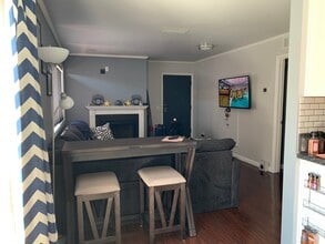 112 N Avenue 66, Unit 17 in Los Angeles, CA - Foto de edificio - Building Photo