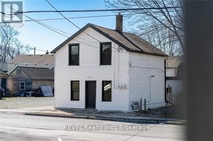 129 Durham St in Port Colborne, ON - Building Photo
