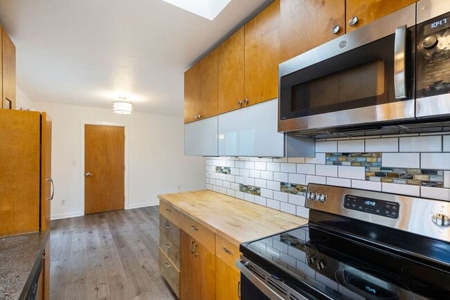 property at 8715 N Washburne Ave