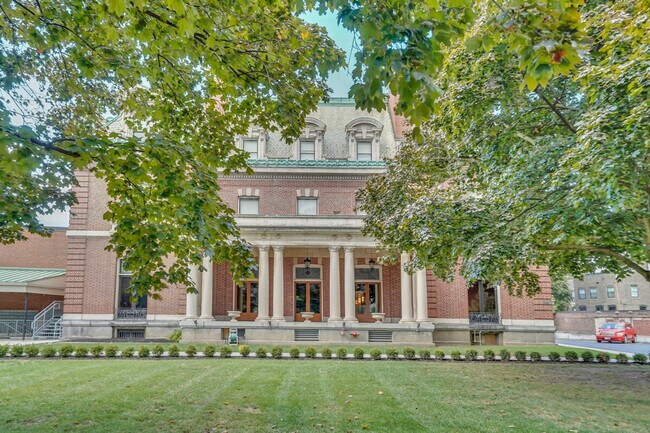 166 Bryant St in Buffalo, NY - Building Photo - Building Photo