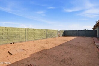 1680 N Cameron St in Casa Grande, AZ - Building Photo - Building Photo