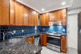 180 Commonwealth Ave in Boston, MA - Building Photo - Building Photo