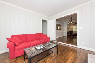 2931 Fairmont St in Falls Church, VA - Building Photo - Building Photo