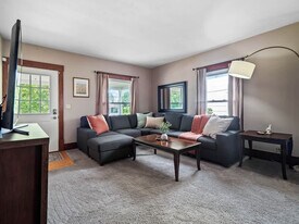 679 Washington St, Unit SI ID1496108P in Bedford, OH - Building Photo