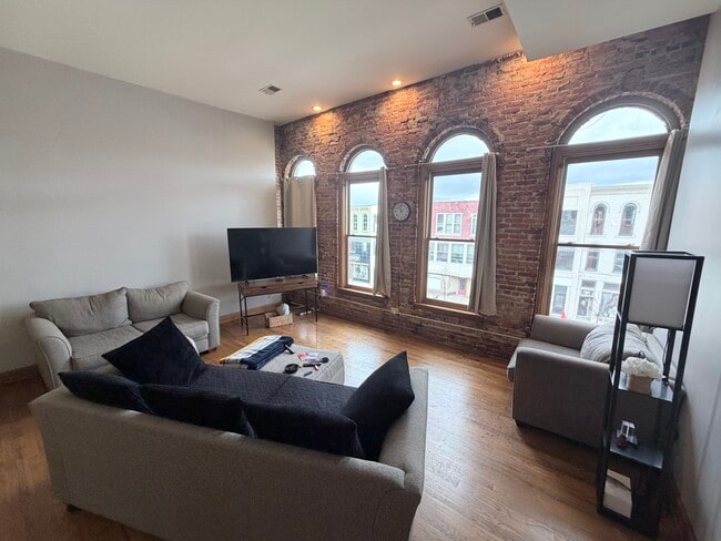 property at 35 S Monroe St