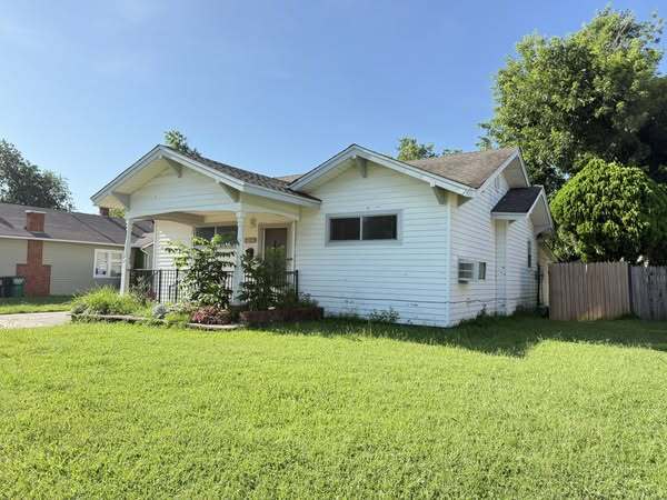 property at 3132 NW 16th St