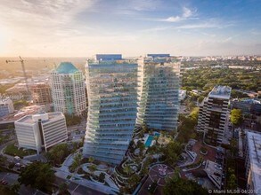 2675 S Bayshore Dr-Unit -1902S in Miami, FL - Building Photo - Building Photo