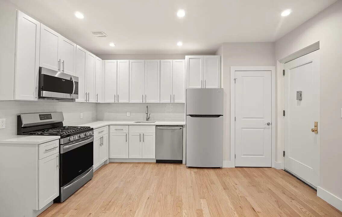 157 E 37th St in New York, NY - Foto de edificio