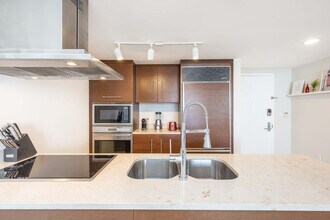 485 Brickell Ave in Miami, FL - Building Photo - Building Photo