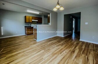 5435 Eneida Sue Dr in Charlotte, NC - Building Photo - Building Photo